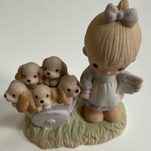 GOD LOVETH A CHEERFUL GIVER 1977 Precious Moments